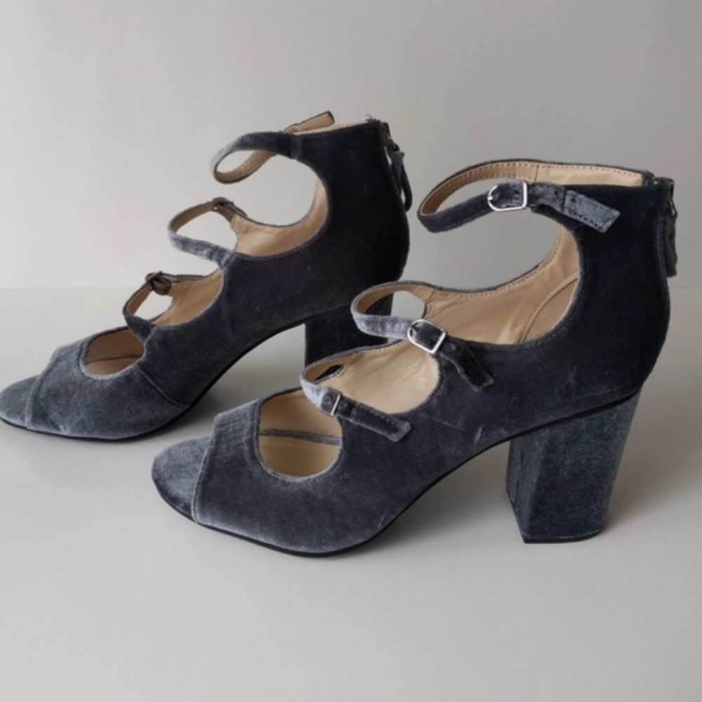 Zigi Soho Nancie Blue Velvet Open Toe Chunky Heels 7.5
